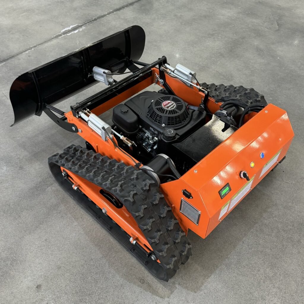 LG-550B Mower with Front Blade